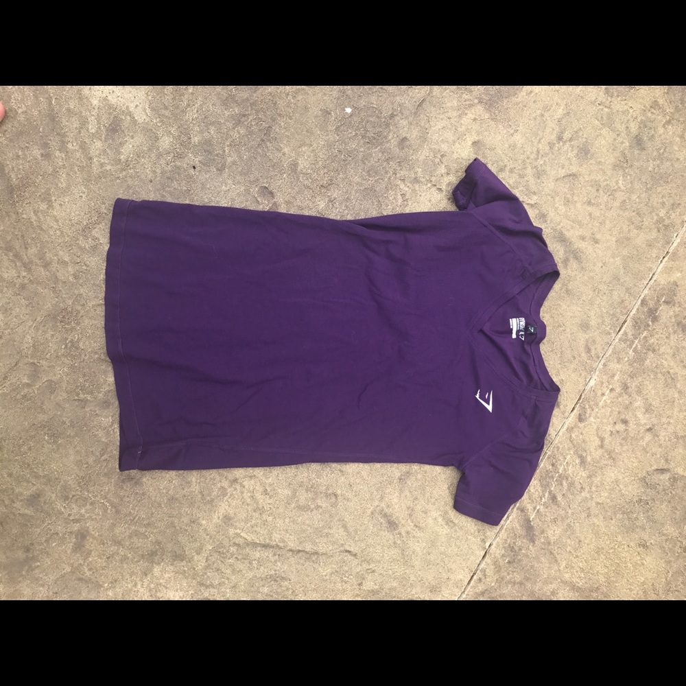 Gymshark purple v neck tee